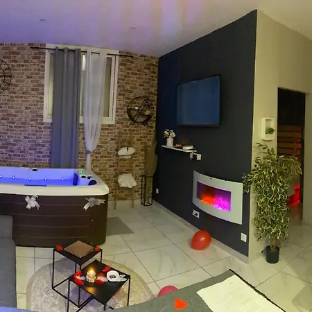 Nuit Privee 아파트